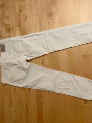 Vita Replay anbass  - Storlek 33 andvända fåtal gånger sick 9/10