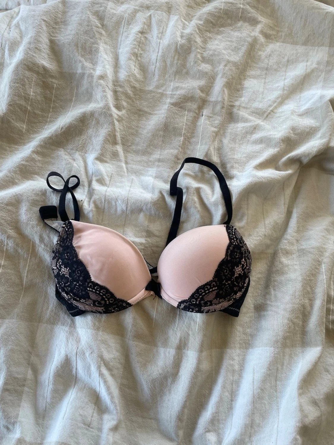 Rosa push-up bh med svart spets