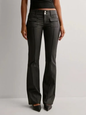 Skinnbyxor  - Snygga trendiga läderbyxor som inte säljs längre. 