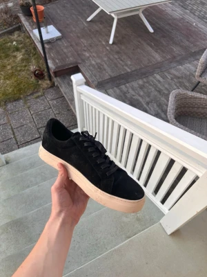Vagabond Paul 2.0 - Vagabond Paul 2.0 i mocka. Storlek 45. Endast använda en gång då det var för liten storlek. Frågor? Skriv!