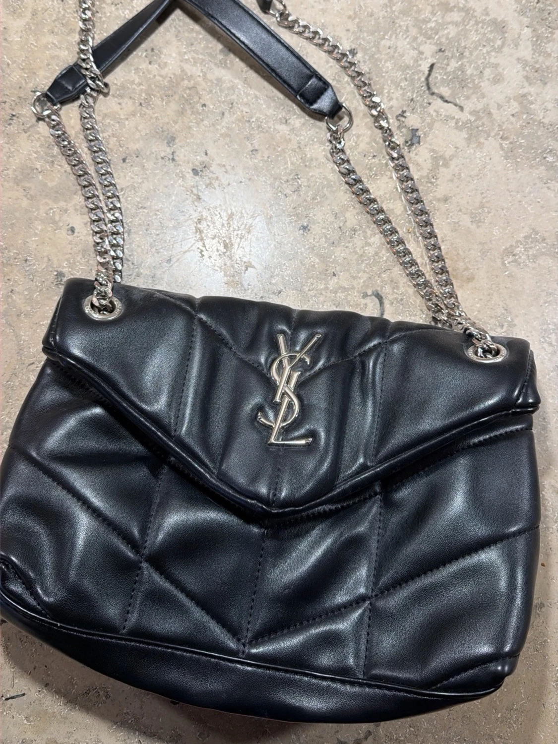 Svart quiltad handväska 