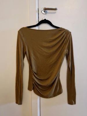 Grön tunn långärmad - Oanvänd.