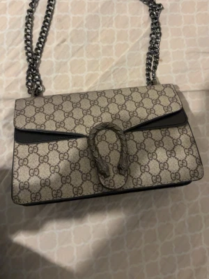 Väska - En jätte fin väska åt damer