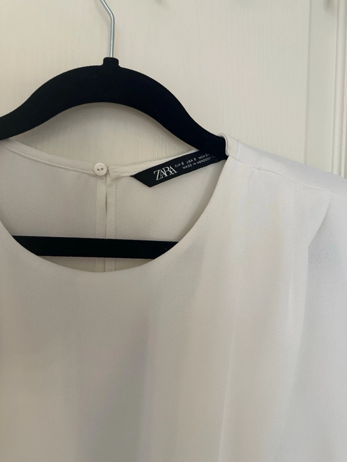 chic vit blus från Zara - 2