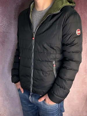 Colmar jacka - Mycket fint skick | Size 48 = S (modellen är 188 cm 75 kg) | fraktar spårbart inom 24 timmar | för att köpa klicka ”köp nu” | vid frågor eller funderingar skriv ett meddelande | följare får bättre rabatter🙌