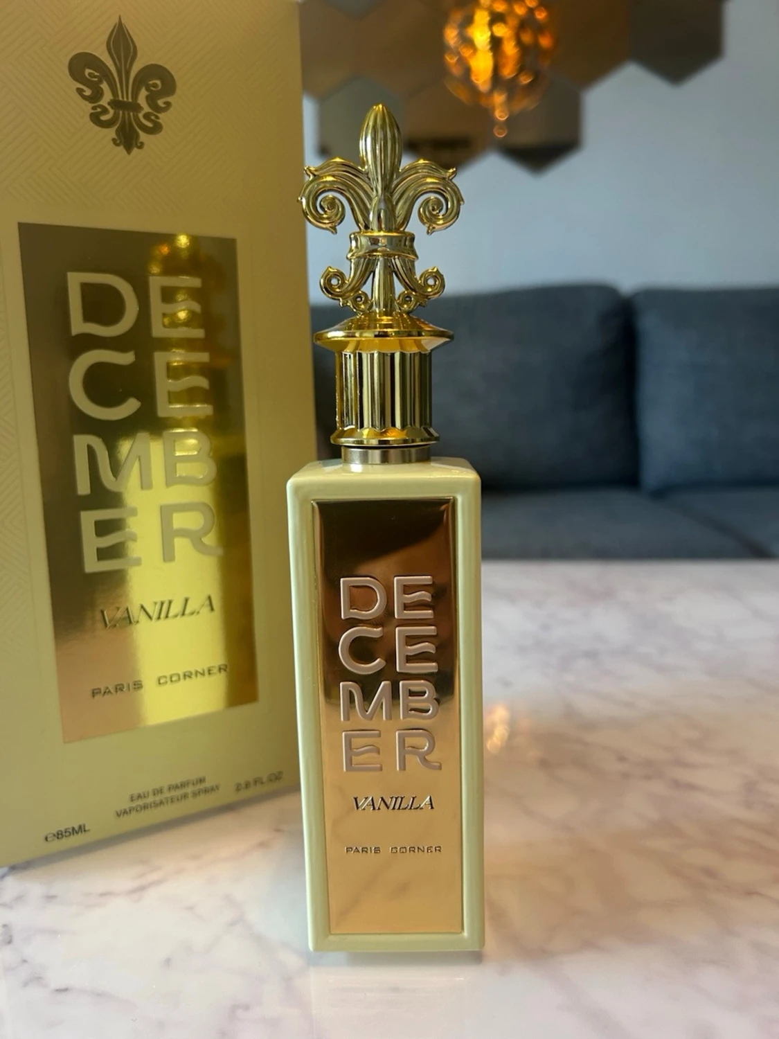 Paris Corner, December Vanilla 