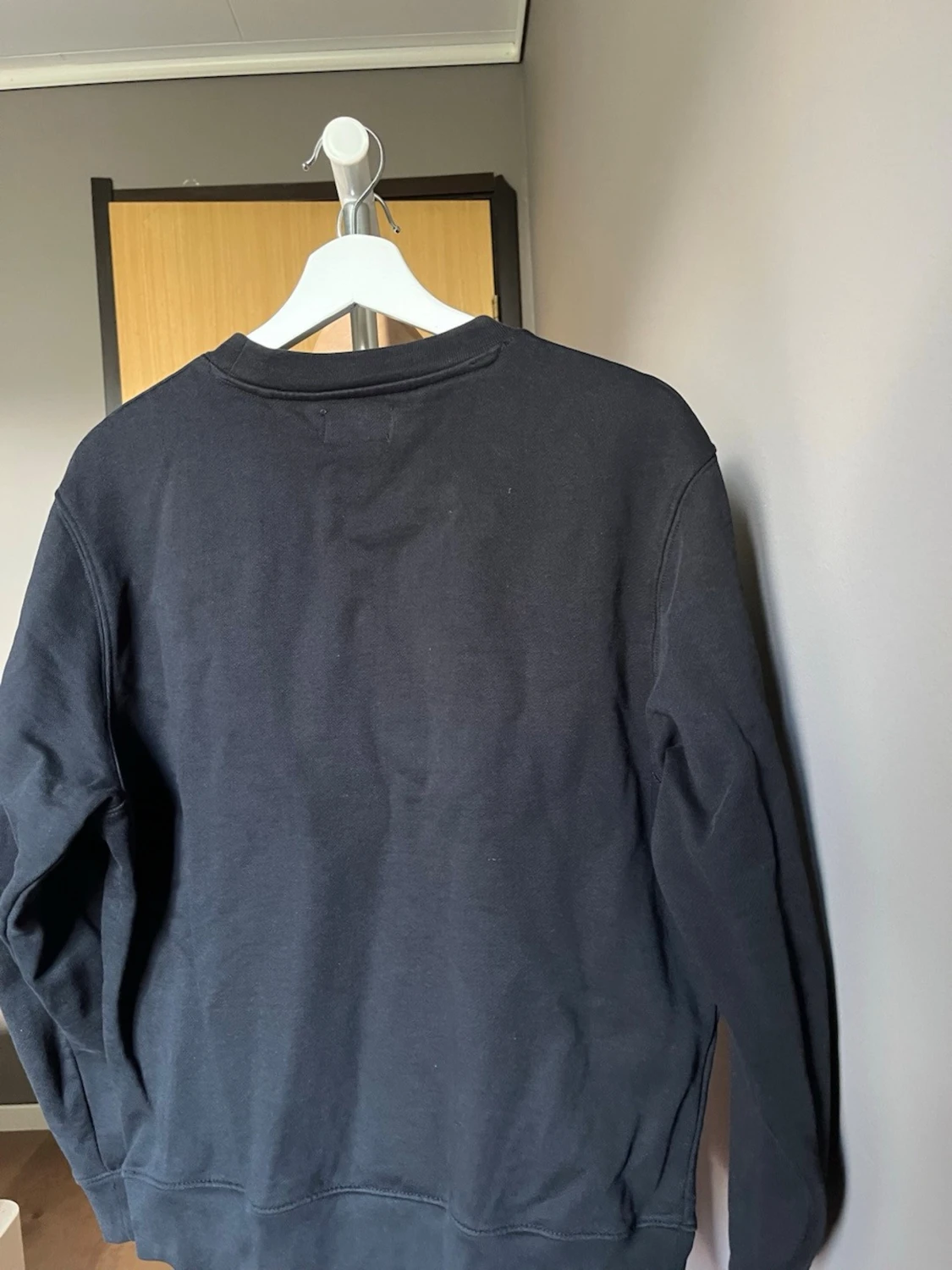 Enkel sweatshirt från East West - 1