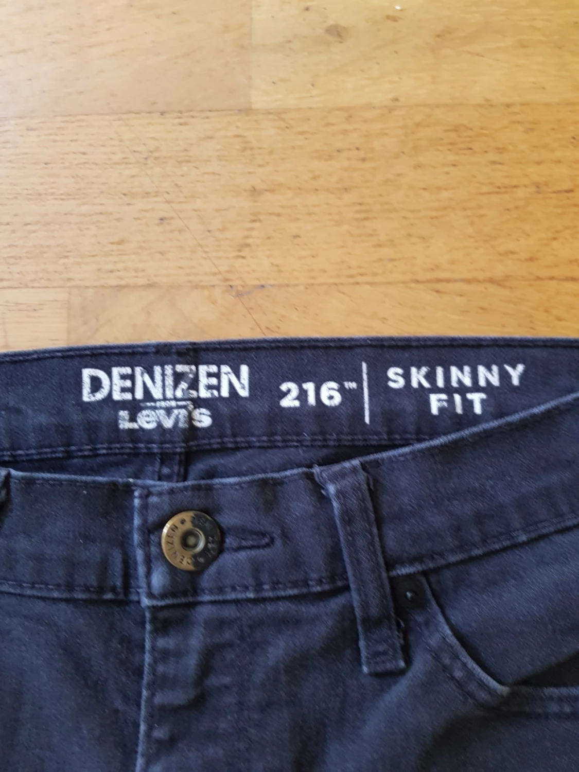 Levi's Denizen svarta jeans  - 5