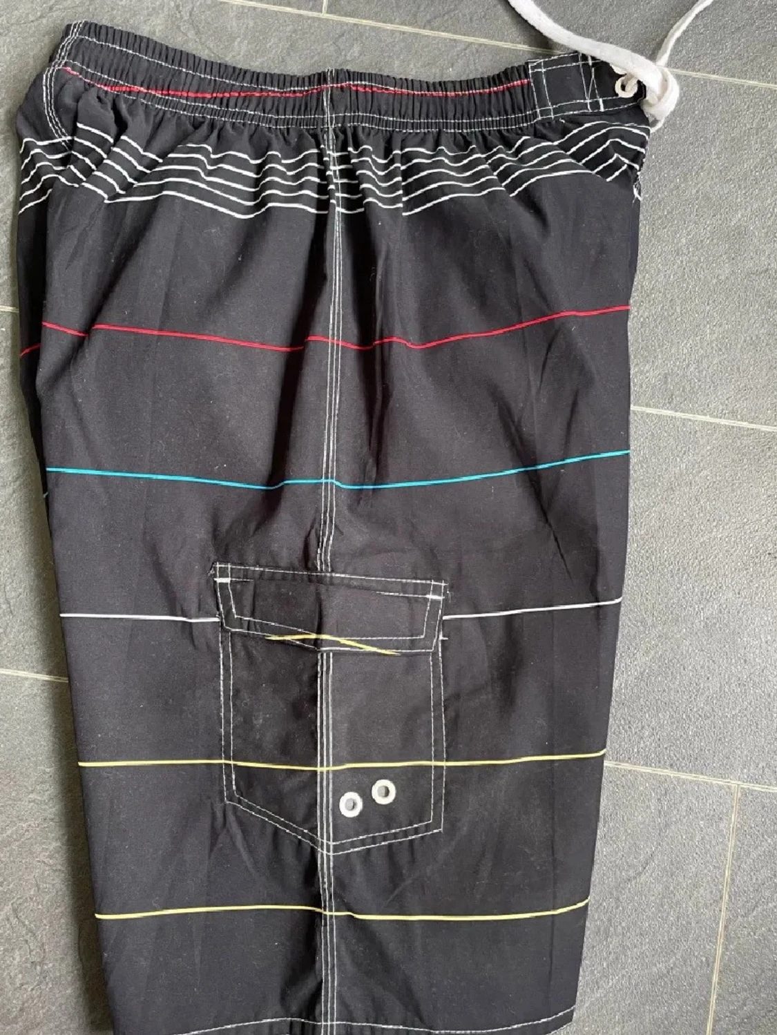 Svarta boardshorts med blommor  - 3