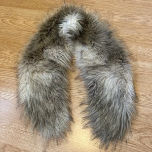Päls krage sjal - Fluffig och mjuk krage i pälsimitation