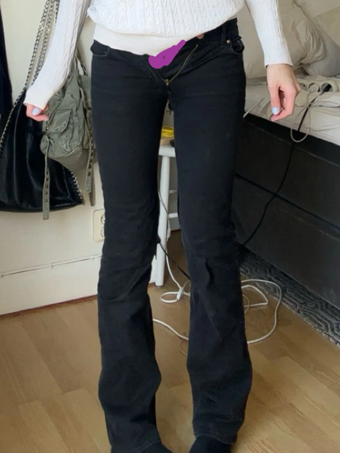 Svarta lågmidjade jeans