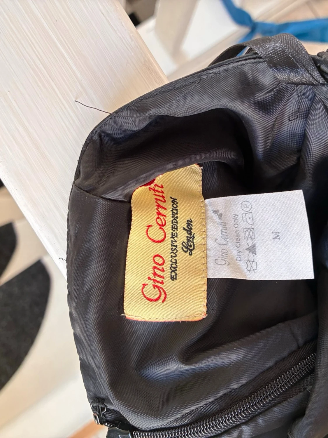 Svart klänning med rosa broderi Gino Cerruti - 1