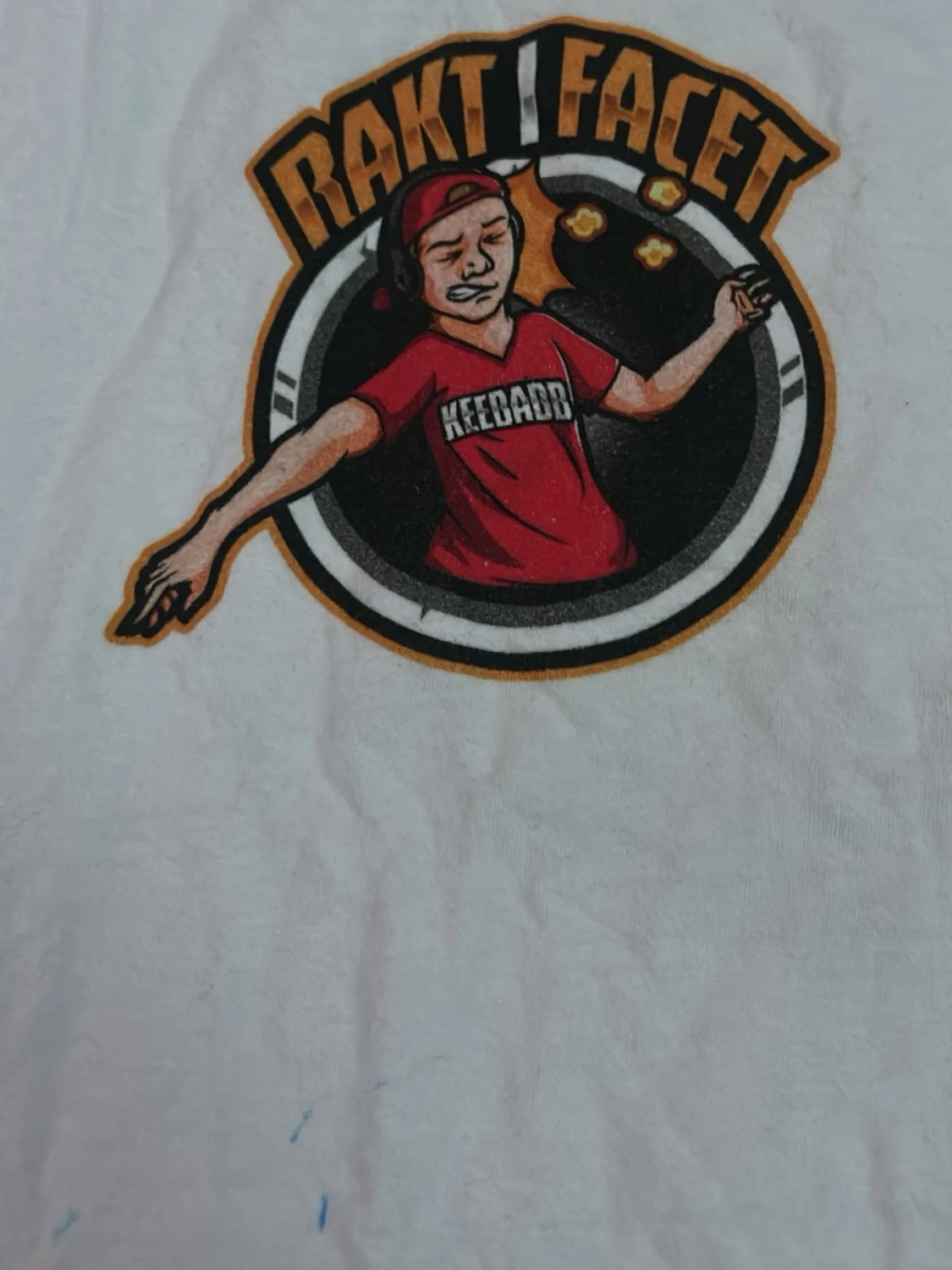 Vit t-shirt Rakt i Facet merch - 2