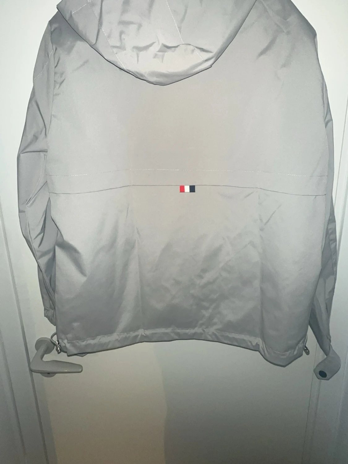 Grå vindjacka från Moncler - 1