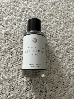 Curiosa Apple Lush  - Cirka 80-90 % kvar av flaskan 