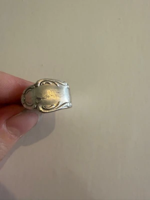 Silverring  - Gjord av gamla bestick, nickelfri. US storlek 8, 18 mm