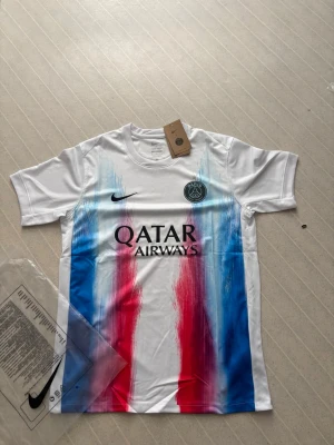 PSG x Nike vit matchtröja - Special edition psg tröja hör av er vid frågor📲