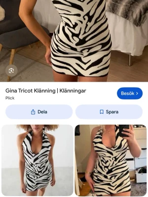 Zebramönstrad halterneckklänning Gina Tricot - Säljer en zebramönstrad kort klänning från Gina Tricot. Klänningen har halterneck, djup urringning och är figurnära med svartvita ränder. Materialet är stickat och stretchigt, perfekt för dig som vill sticka ut.