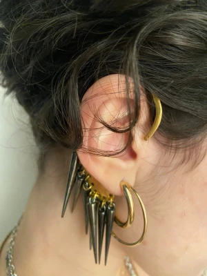 Spiked ear jewelry - Ear jewelry with black spikes Can be shipped same day as purchased (or the day after if purchased past 20:00)