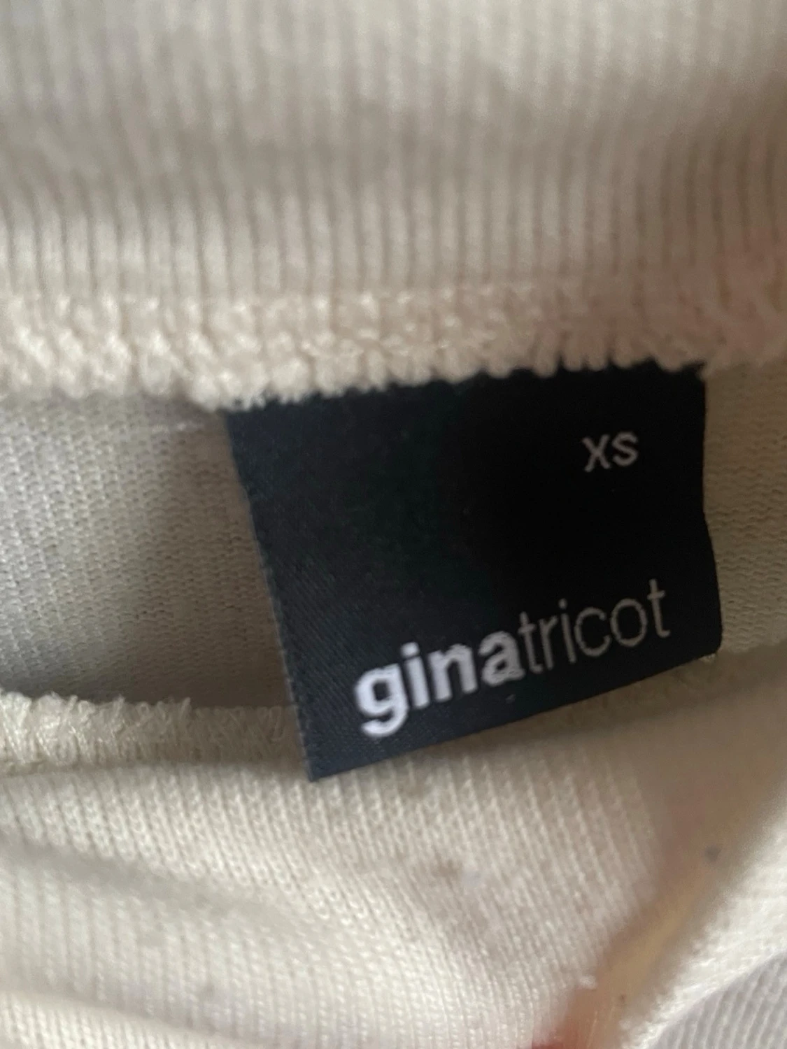 Ljusbeige långärmad polotopp - 2