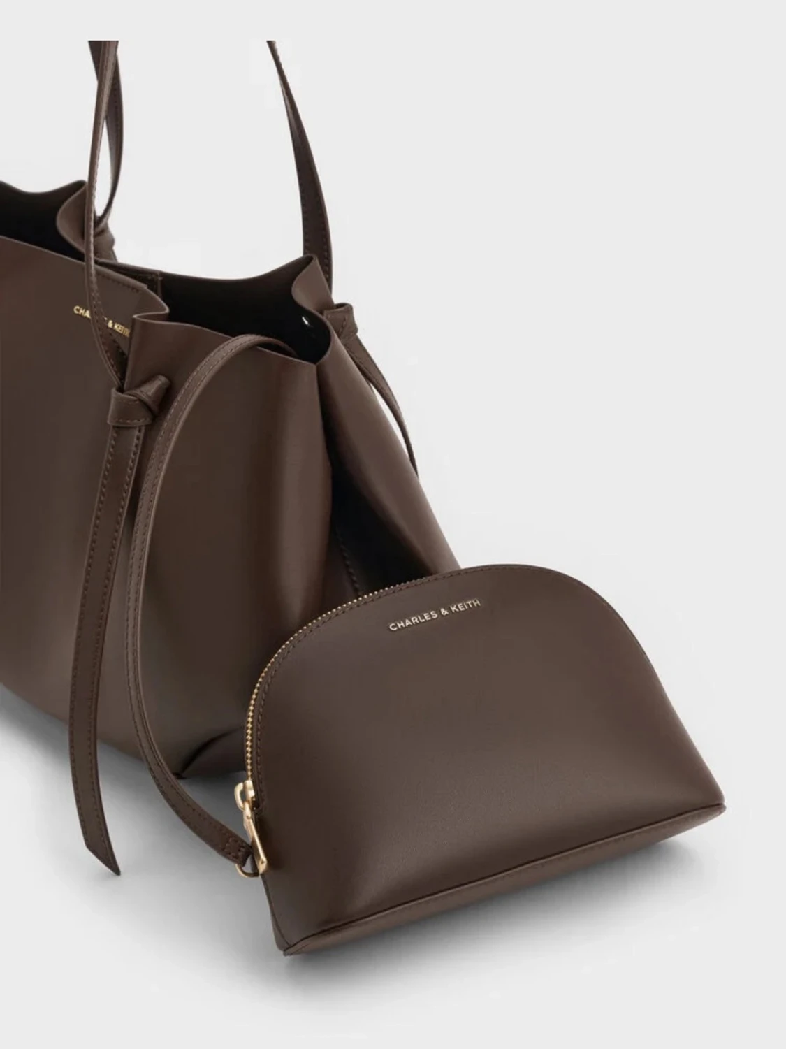 Brun väska från Charles & Keith - 1