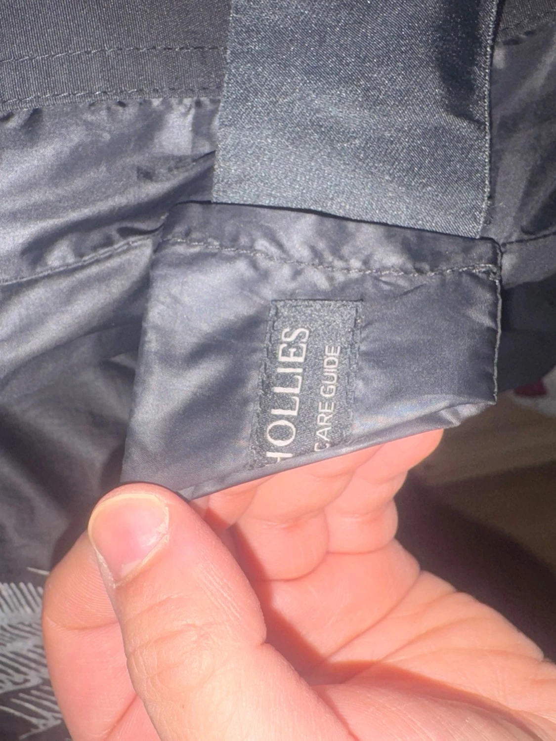 Svart dunjacka med pälskrage från Hollies - 5