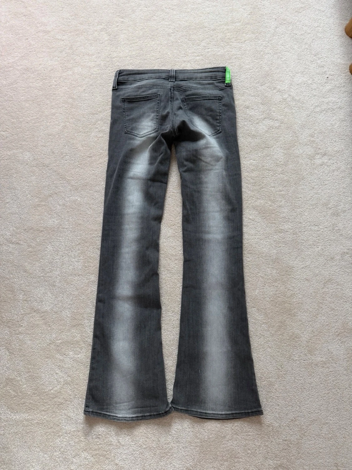 Bootcut jeans från Weekday - 2