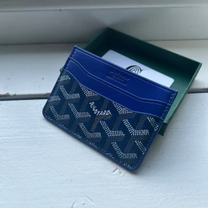 Korthållare - Grön & Blå GOY4RD  - Grön och blå korthållare