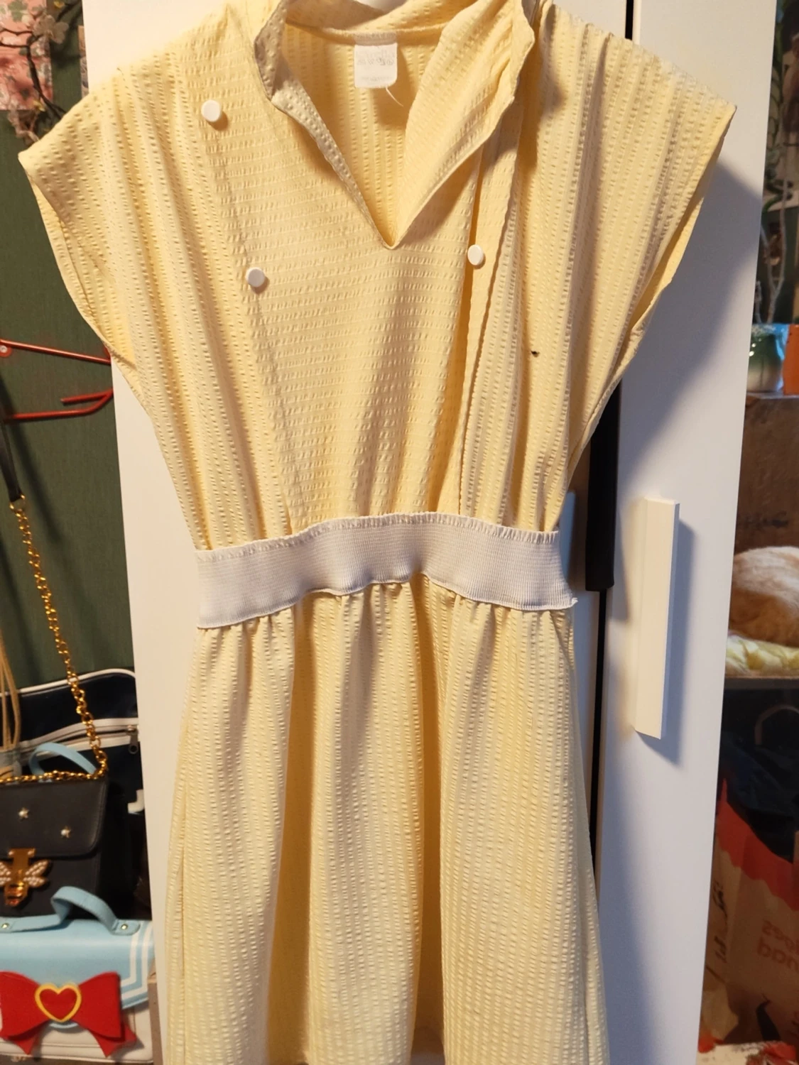 Gul vintageklänning från Karelia