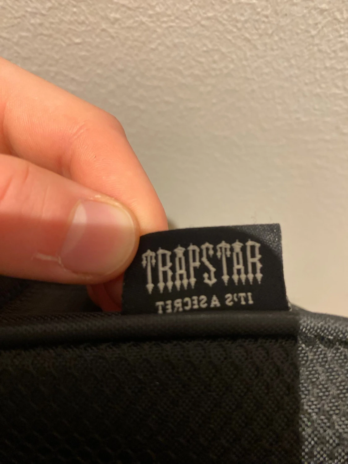 Svart axelväska  - 1