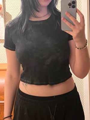 Dyed top - A croptop from H&M that I dyed myself