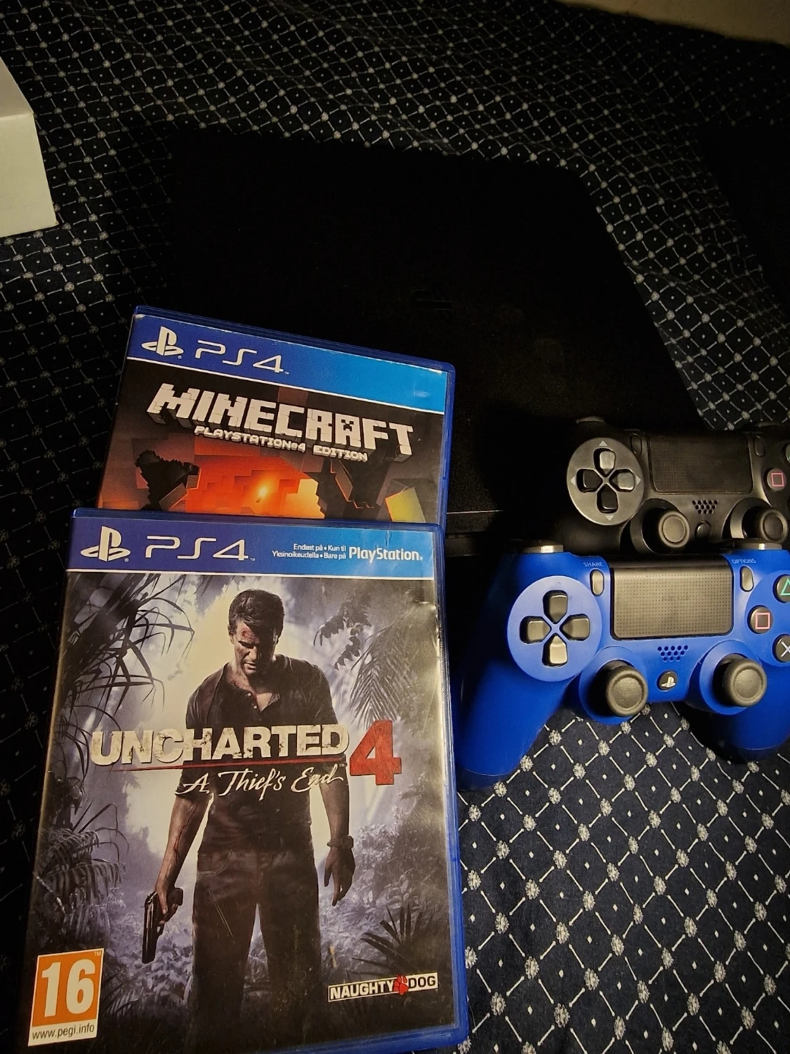 Ps4 1tb + 2 kontroller + Skärm - 3