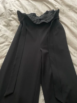 Svarta mjukisbyxor - Svarta mjukisbyxor, väldig mjuk Matreial, storlek S❤️
