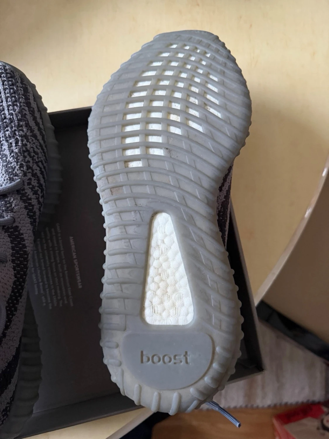 Yeezy Boost 350 V2 Beluga - 1