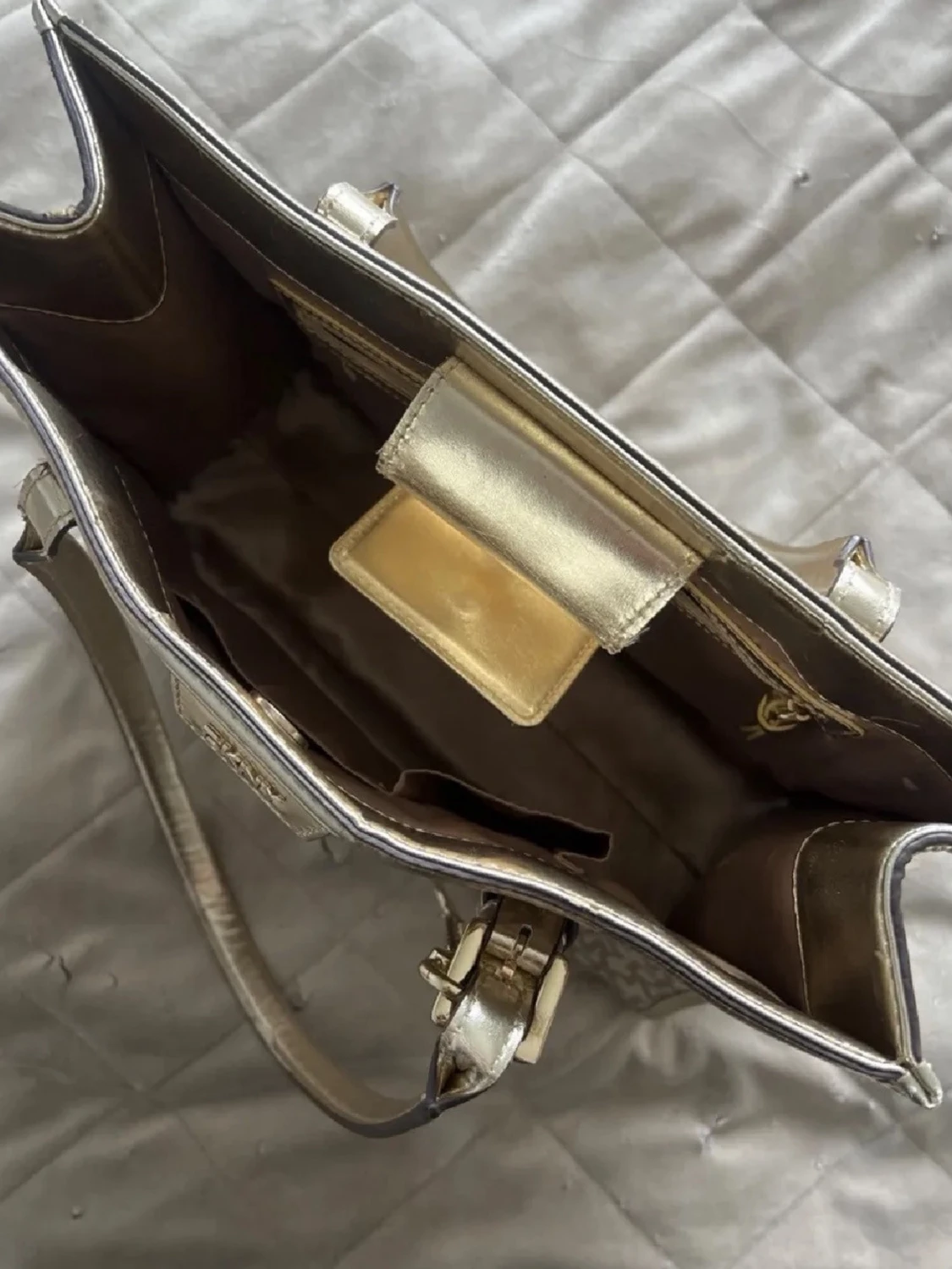 Beige vintage handväska från DKNY - 2