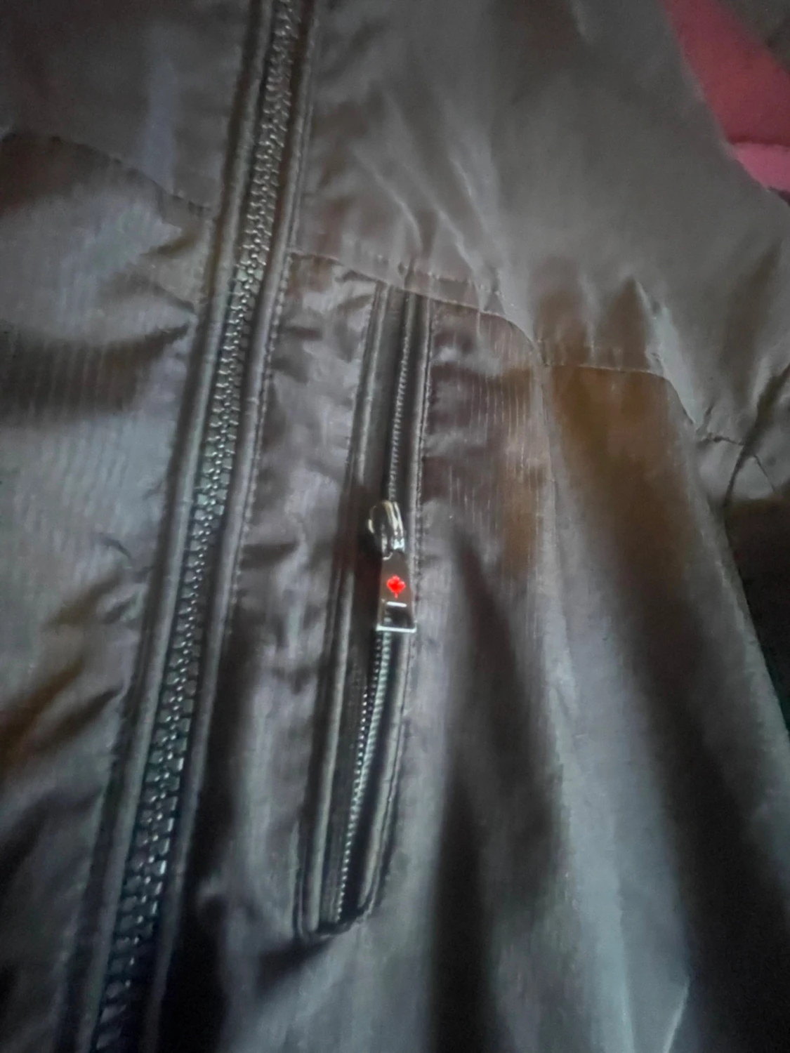 Svart vindjacka med reflexdetaljer - 3