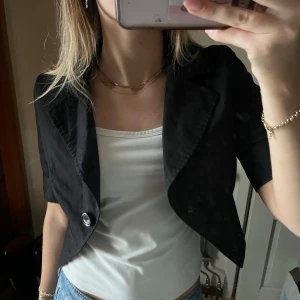 Trekvartsärmad svart blazer  - Skriv vid funderingar!🤍