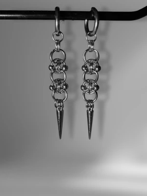 Handmade alternative earrings in stainless steel - 🕷️Handmade earrings by me ⛓️Material: Stainless Steel 🖤 Length 8,5cm  🖤Jewerly care:  – Avoid longer contact with water – Avoid excessive perfume, lotions, and chemicals – Do not sleep or exercise while wearing  Proper care helps maintain appearance and longevity ✨  Feel free to check out my other pieces- bundle discounts available💸  The price list is set based on material costs, my working hours and based on unique designs and other costs.