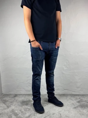 Replay jeans  - Ett par riktigt snygga jeans från Replay i storlek W33 L34 i modellen anbbas Hyperflex 