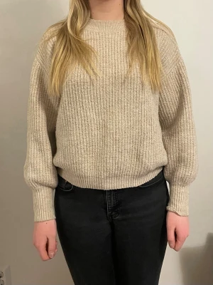 Stickad tröja - Stickad tröja strl 36 från Asos