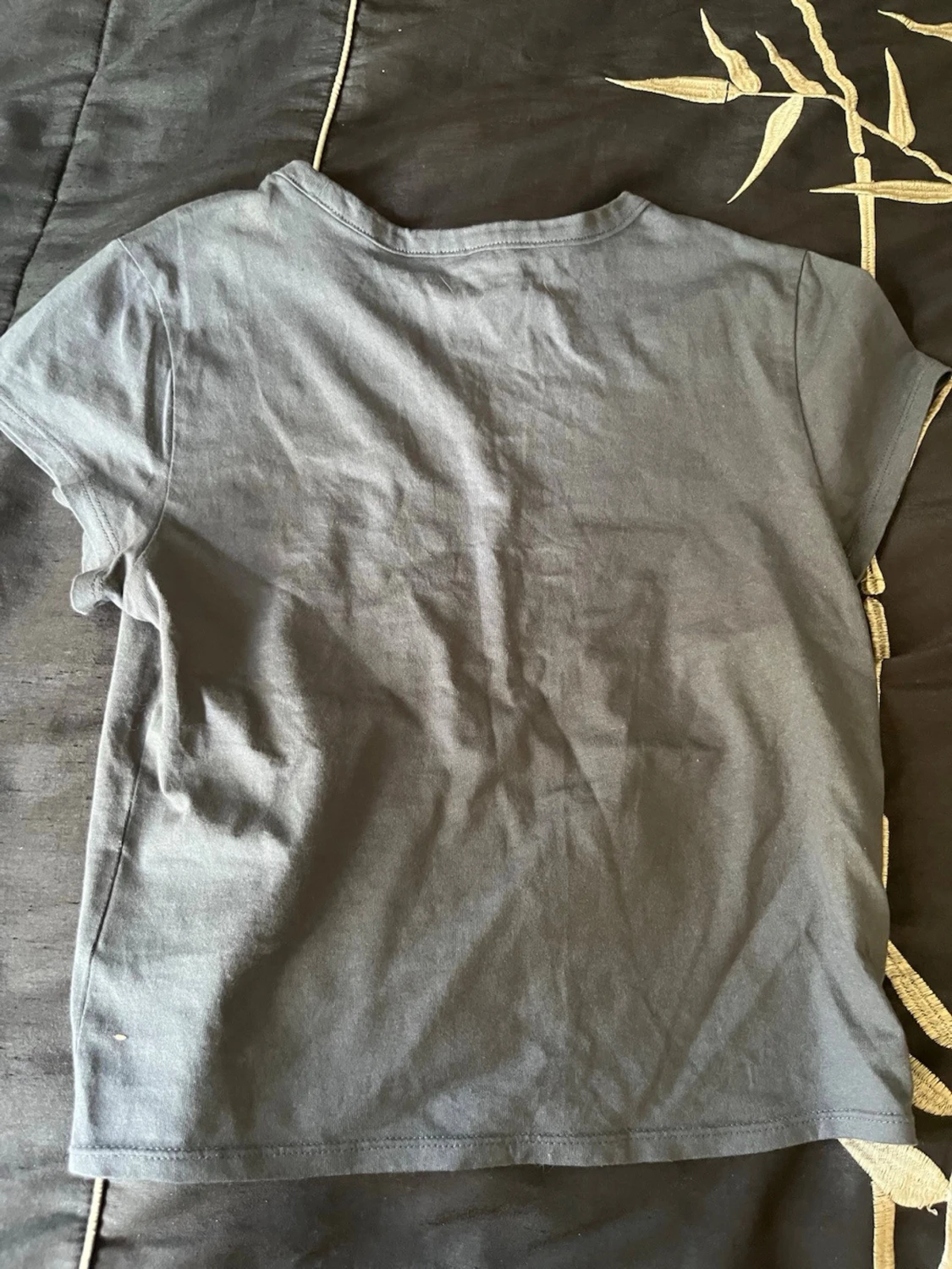 Grå basic t-shirt  - 1