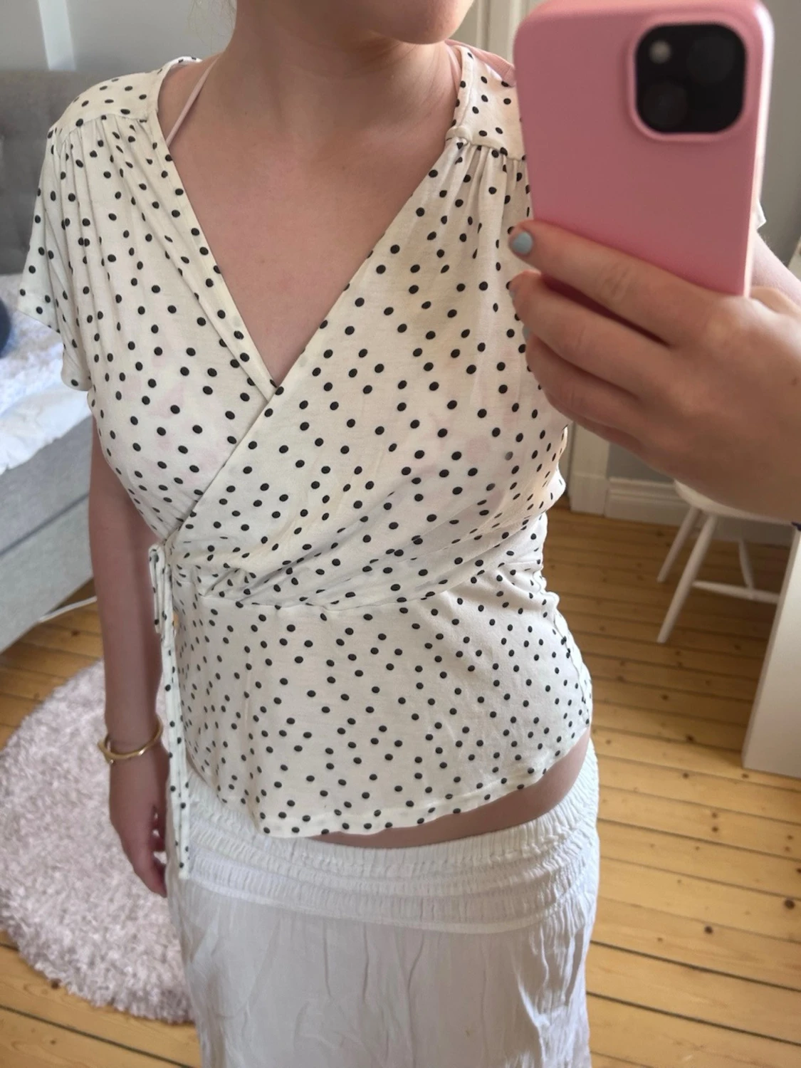 Prickig omlottblus med knytband - 2