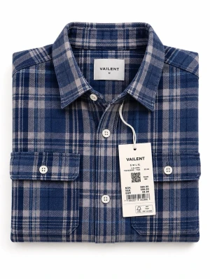 VAILENT blå rutig overshirt/skjorta – Storlek M - Snygg blå- och vitrutig overshirt/skjorta från VAILENT i storlek M. Klassisk modell med två bröstfickor och knäppning framtill. Perfekt att bära både öppen över en t-shirt eller knäppt som en vanlig skjorta.  Skicket är mycket fint och plagget är fräscht. Skickas snabbt. Ordinariepris 600 kr.