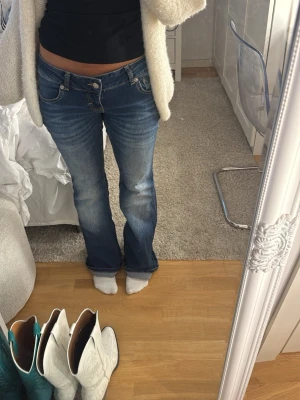 Lågmidjade bootcut jeans - Blaze jeans från lager157 som inte är så använda. Säljer så dom är för stora, storlek S