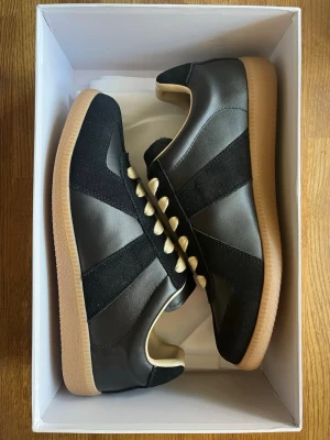 Maison Margiela Gats - Svarta Maison Margiela skor. Helt nya. Kom privat för flera frågor.