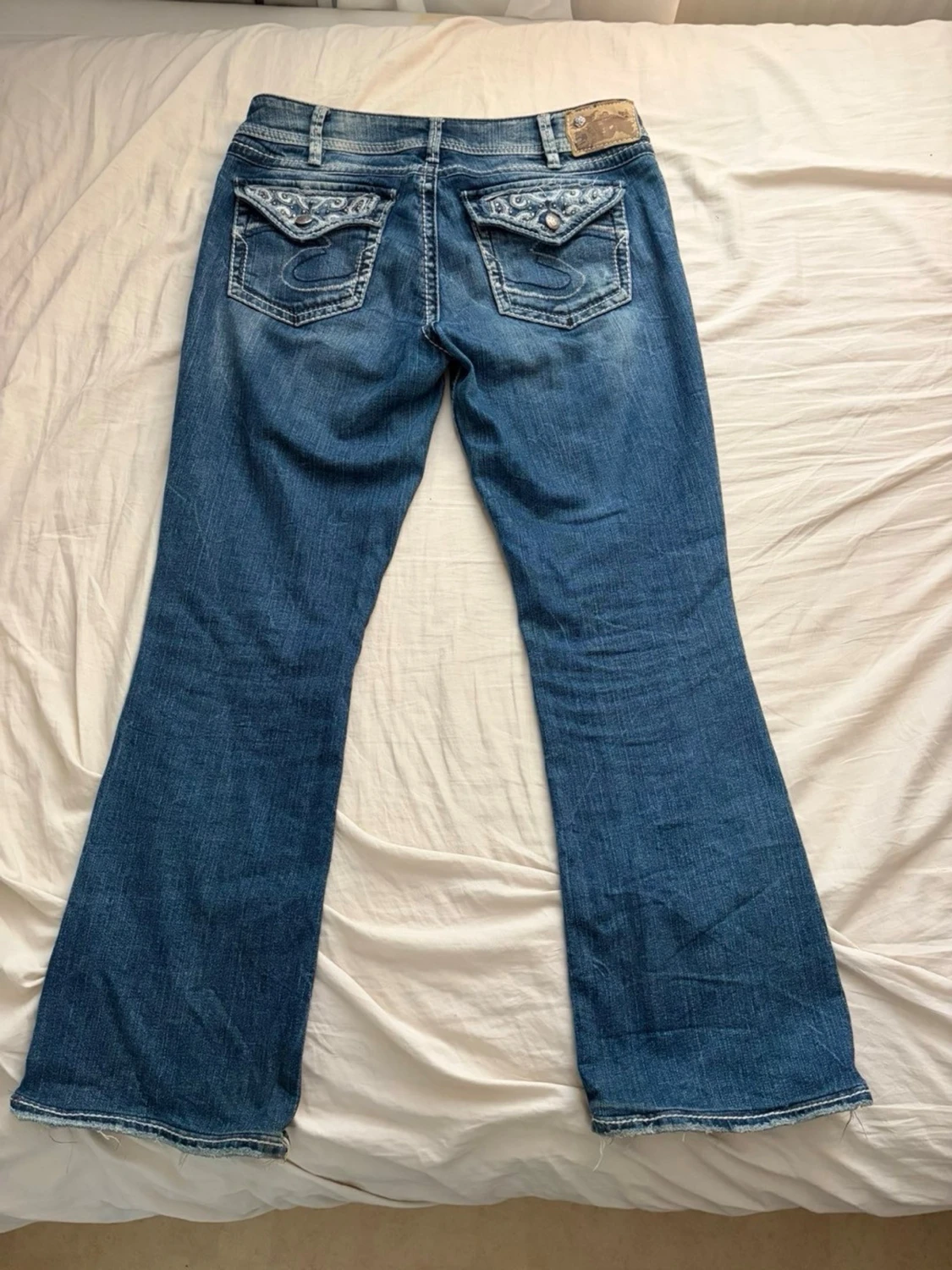 Blå bootcut jeans från Silver Jeans - 2