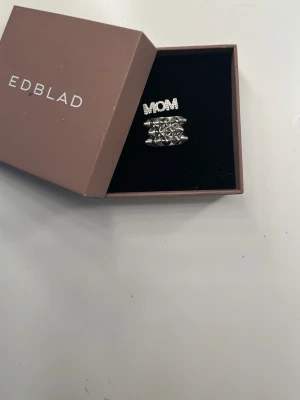Edblads ringset - Taggringen är från edblad och mom ringen är från edblads gamla kollektion