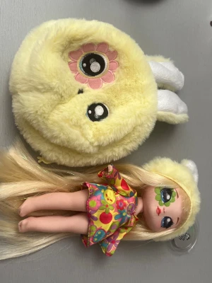 Na Na Surprise - Na Na Surprise docka i mycket bra skick som inte säljs längre❤️