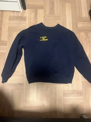 Donce de La Sense sweatshirt - Donce de la sense sweatshirt storlek medium aldrig använd