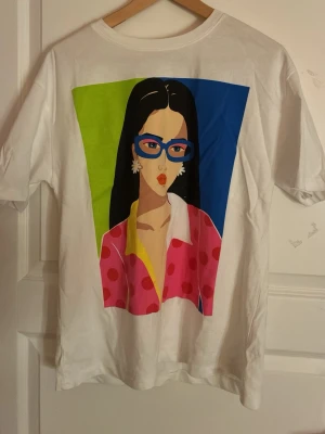 Zara tshirt - Skickar snabbt! Priset kan diskuteras 